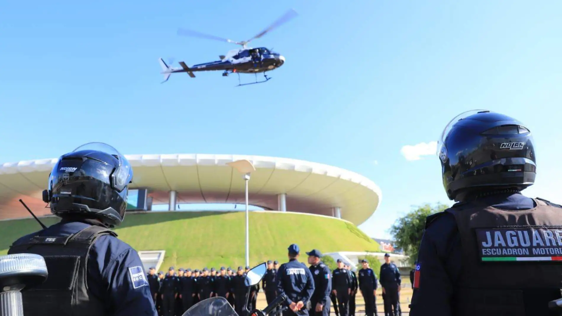 Policía de Zapopan en el Akron